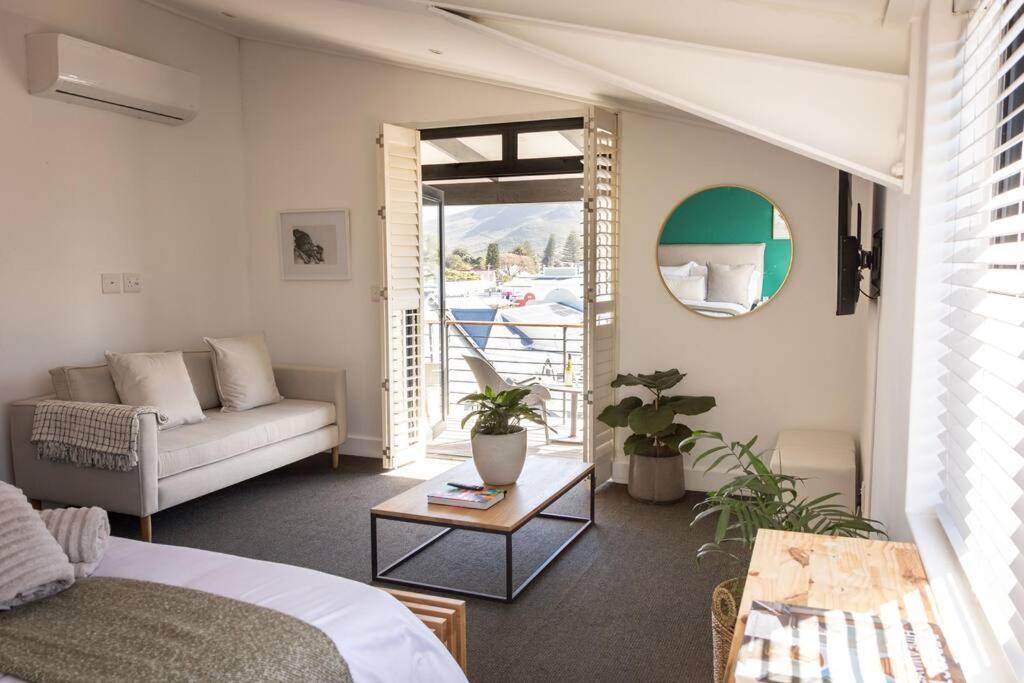 Hermanus Waterfront, Sea View Apartment With Balcony 외부 사진