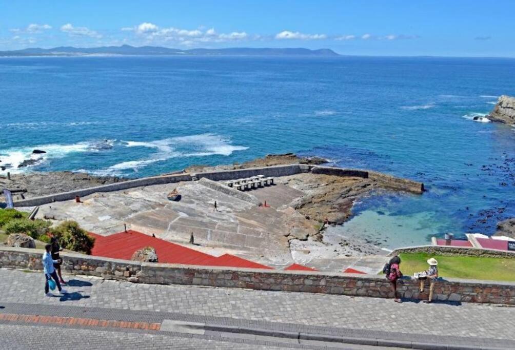 Hermanus Waterfront, Sea View Apartment With Balcony 외부 사진